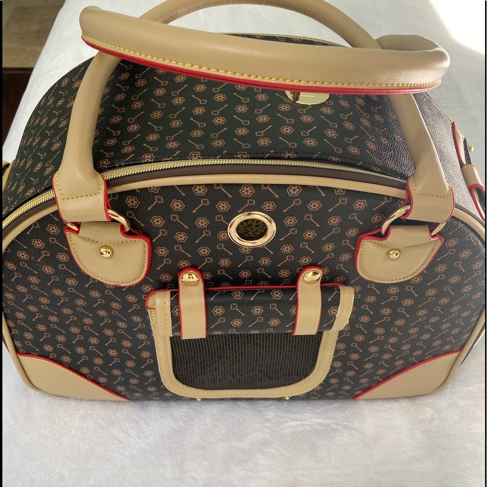 Small dog carrier